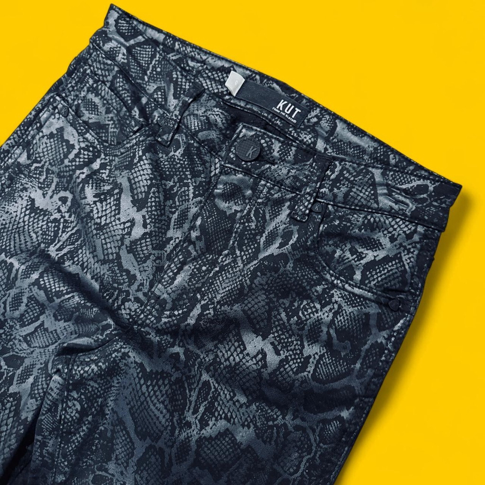 Python High-Rise Embossed Coated Python Skinny Jeans 0 - Picture 3 of 5